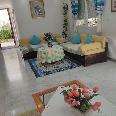 Etage De Villa Avec Jardin, Pres De L'Aireport Et Parking Prive Ariana Exteriér fotografie